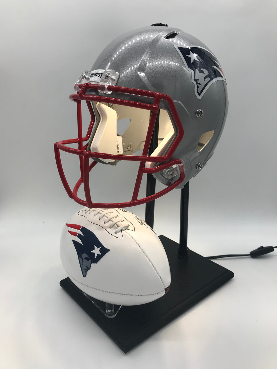 Vintage NFL New England Patriots Football Helmet Lamp Light Old